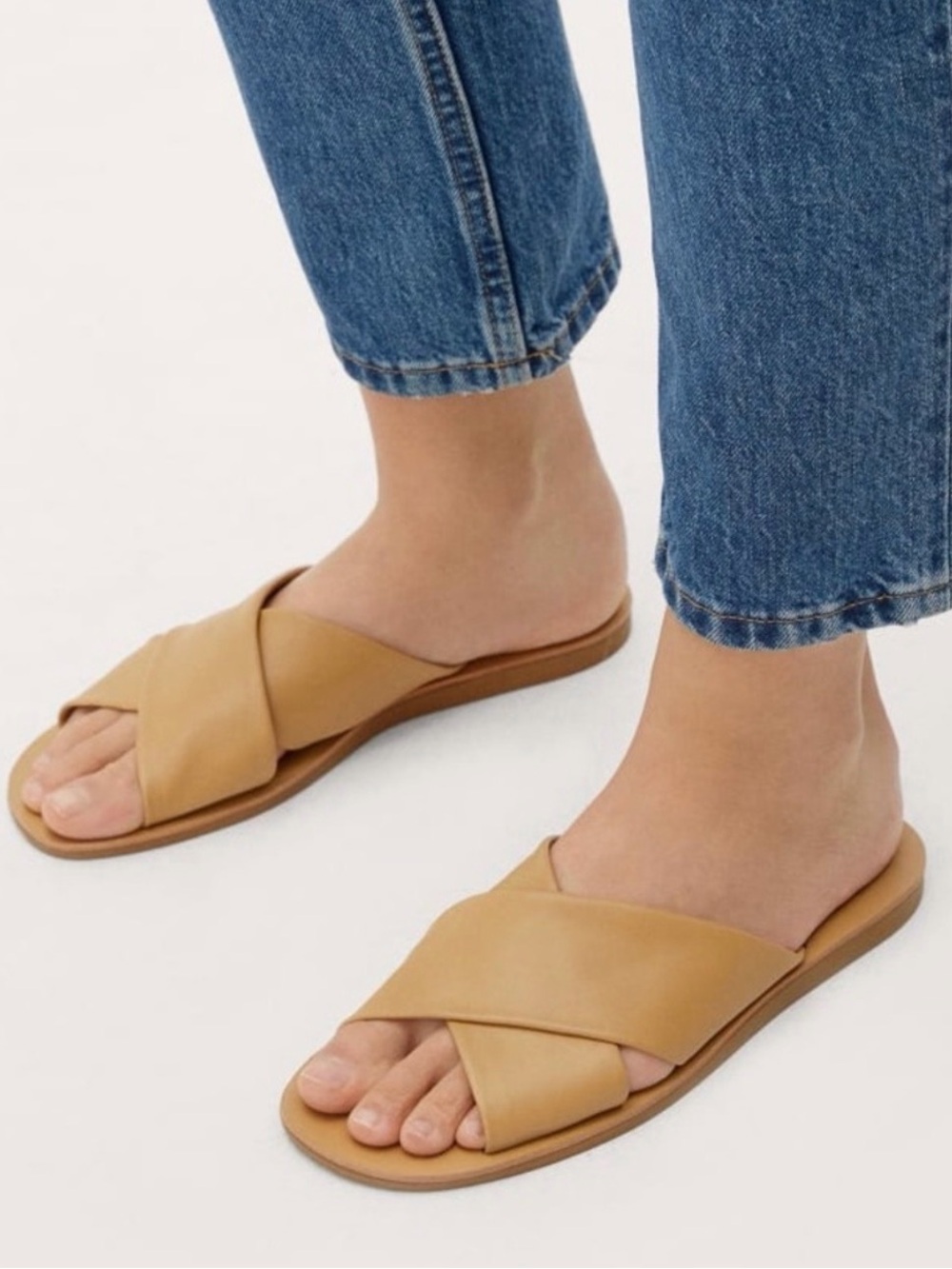 Everlane Women's Camel The Day Crossover Slide Sandals